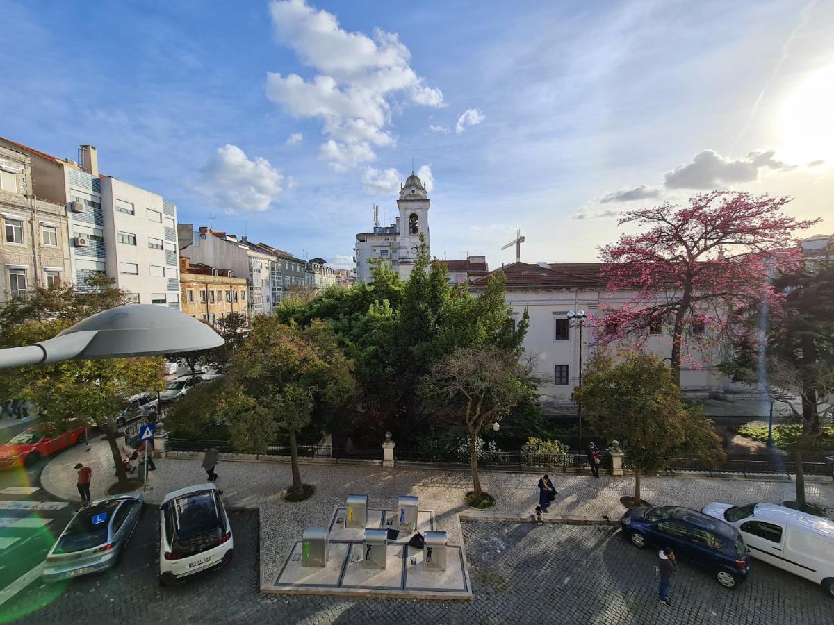 Shangri-La Hostel Anjos Lissabon Buitenkant foto