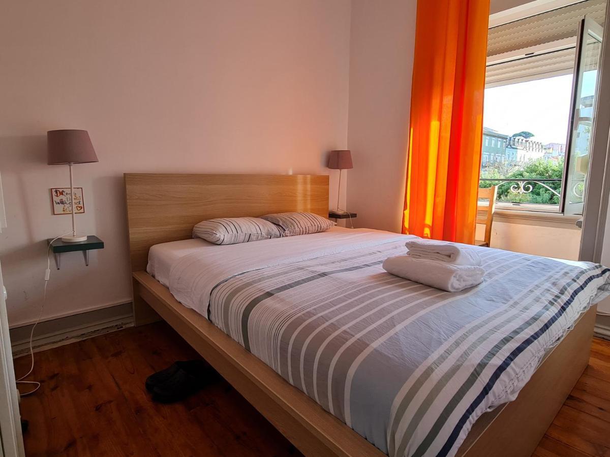 Shangri-La Hostel Anjos Lissabon Buitenkant foto