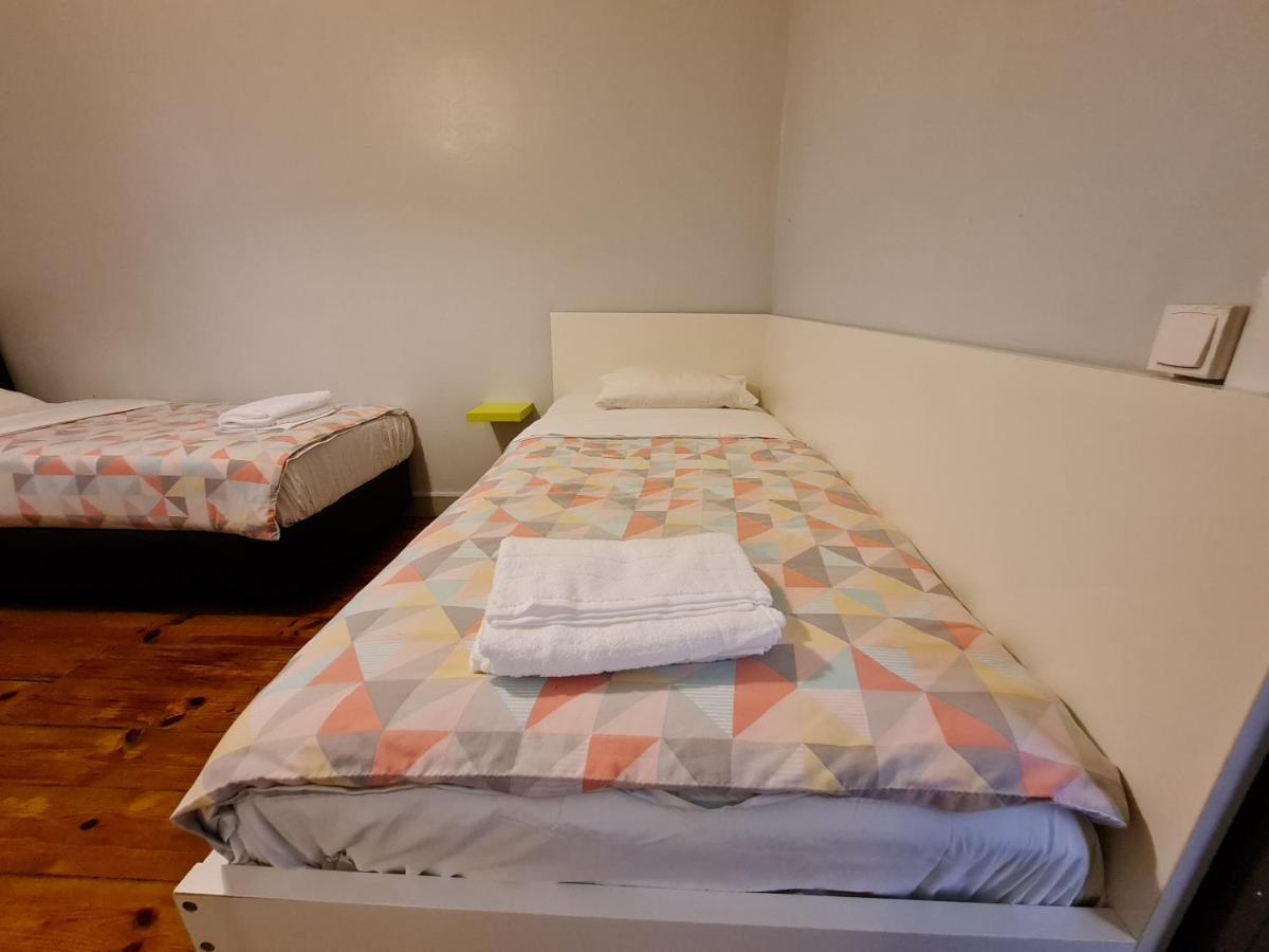 Shangri-La Hostel Anjos Lissabon Buitenkant foto