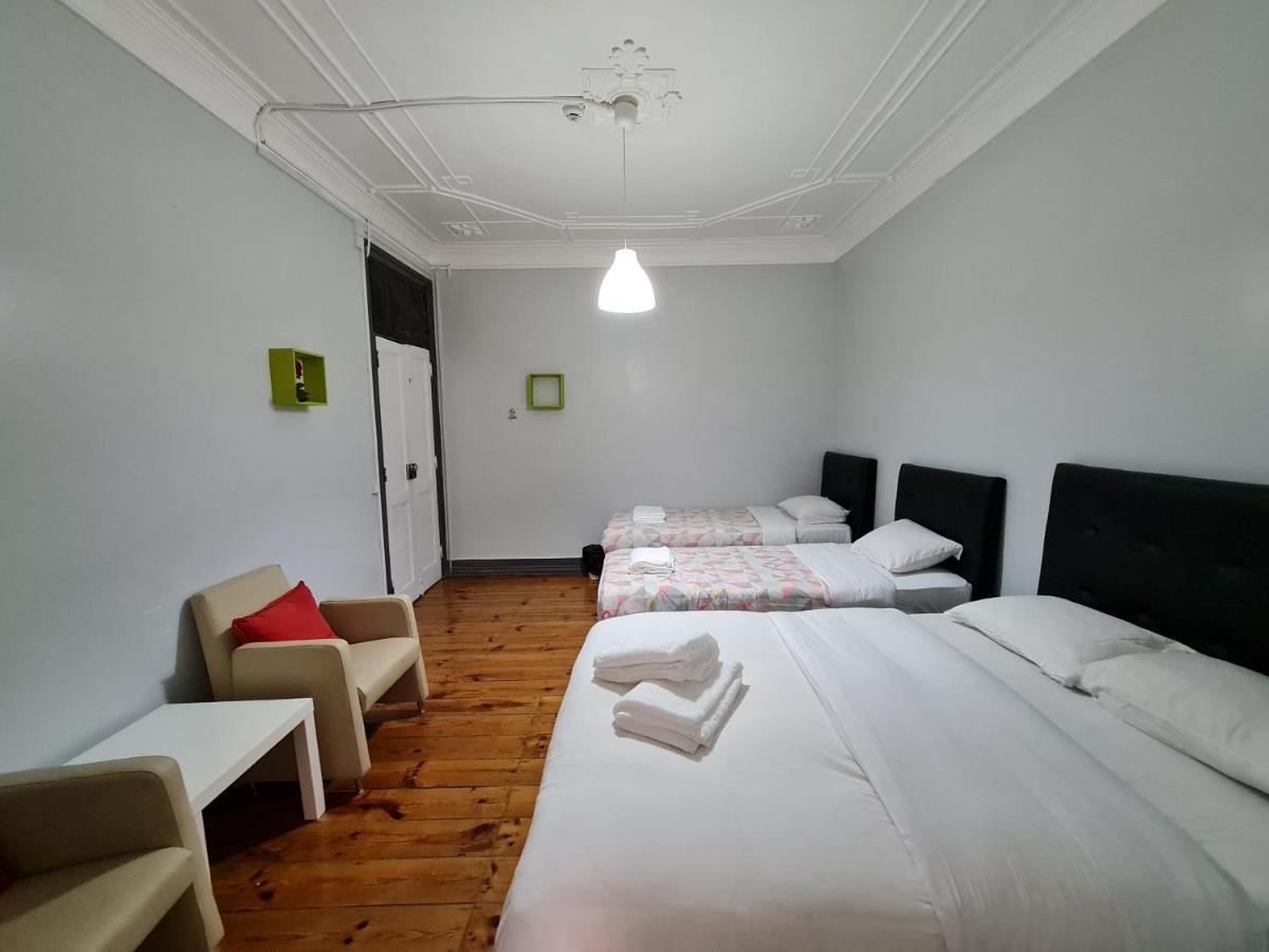 Shangri-La Hostel Anjos Lissabon Buitenkant foto
