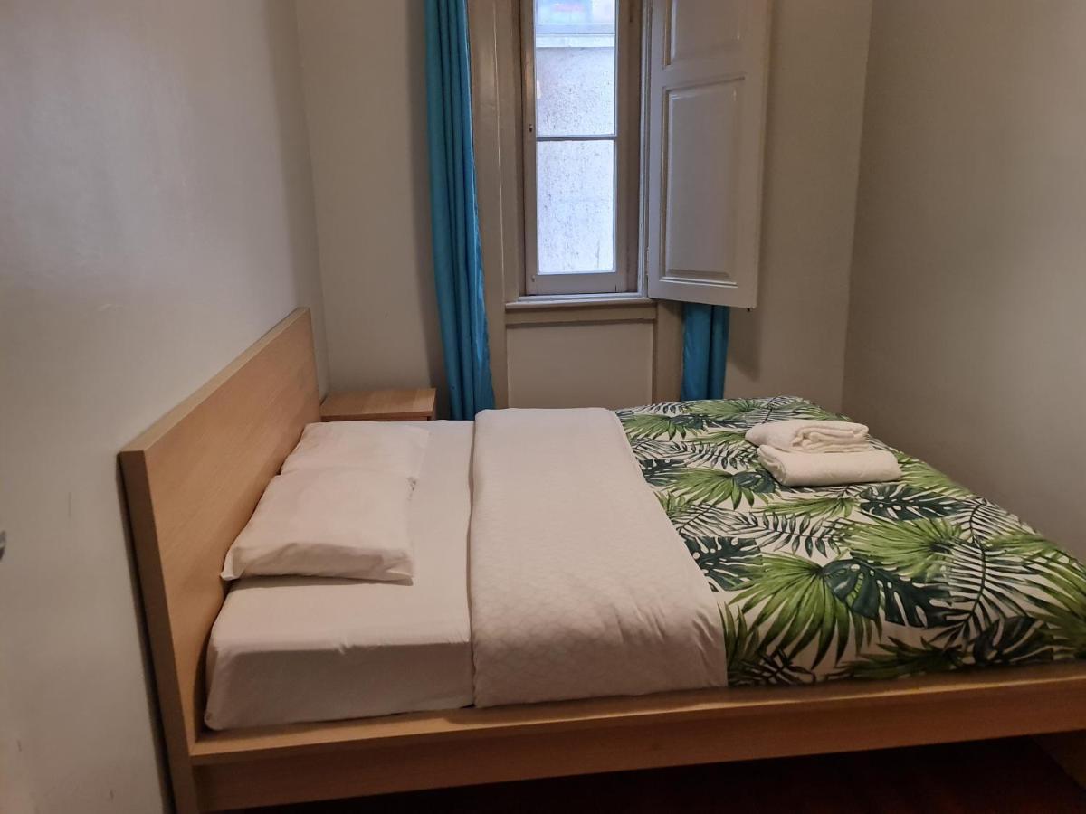 Shangri-La Hostel Anjos Lissabon Buitenkant foto