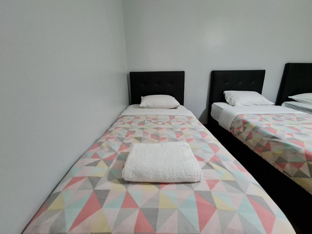 Shangri-La Hostel Anjos Lissabon Buitenkant foto
