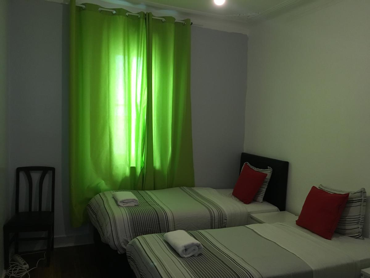 Shangri-La Hostel Anjos Lissabon Buitenkant foto